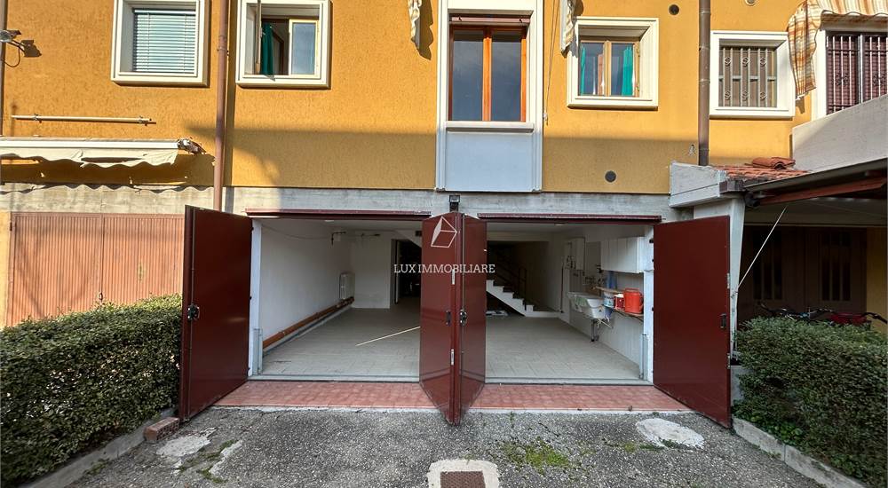 accesso garage