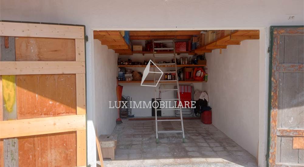 garage