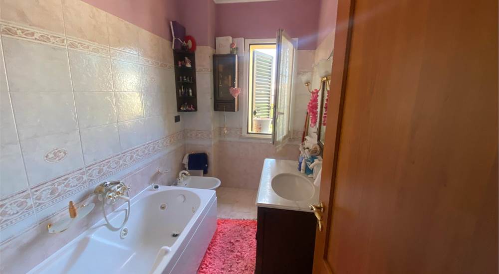 bagno primo piano