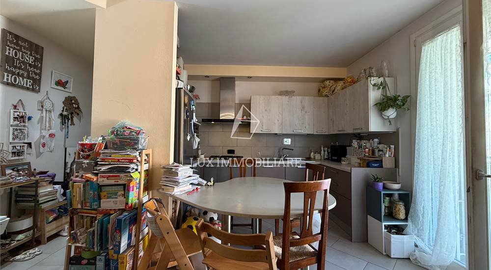 Sala con cucina a vista