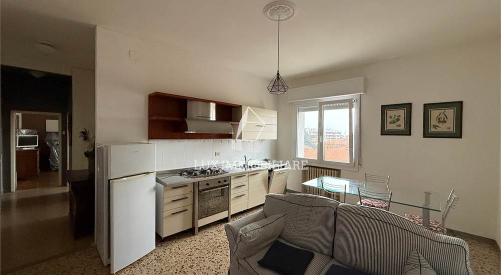 soggiorno con cucina a vista