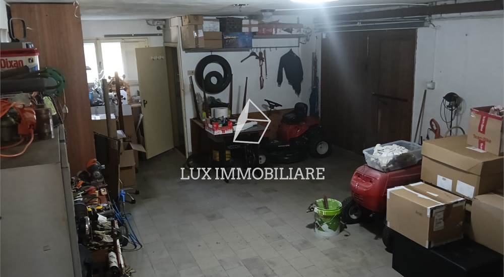 garage