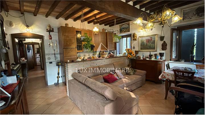 Trilocale al 1° piano a Ligorzano con ingresso indipendente